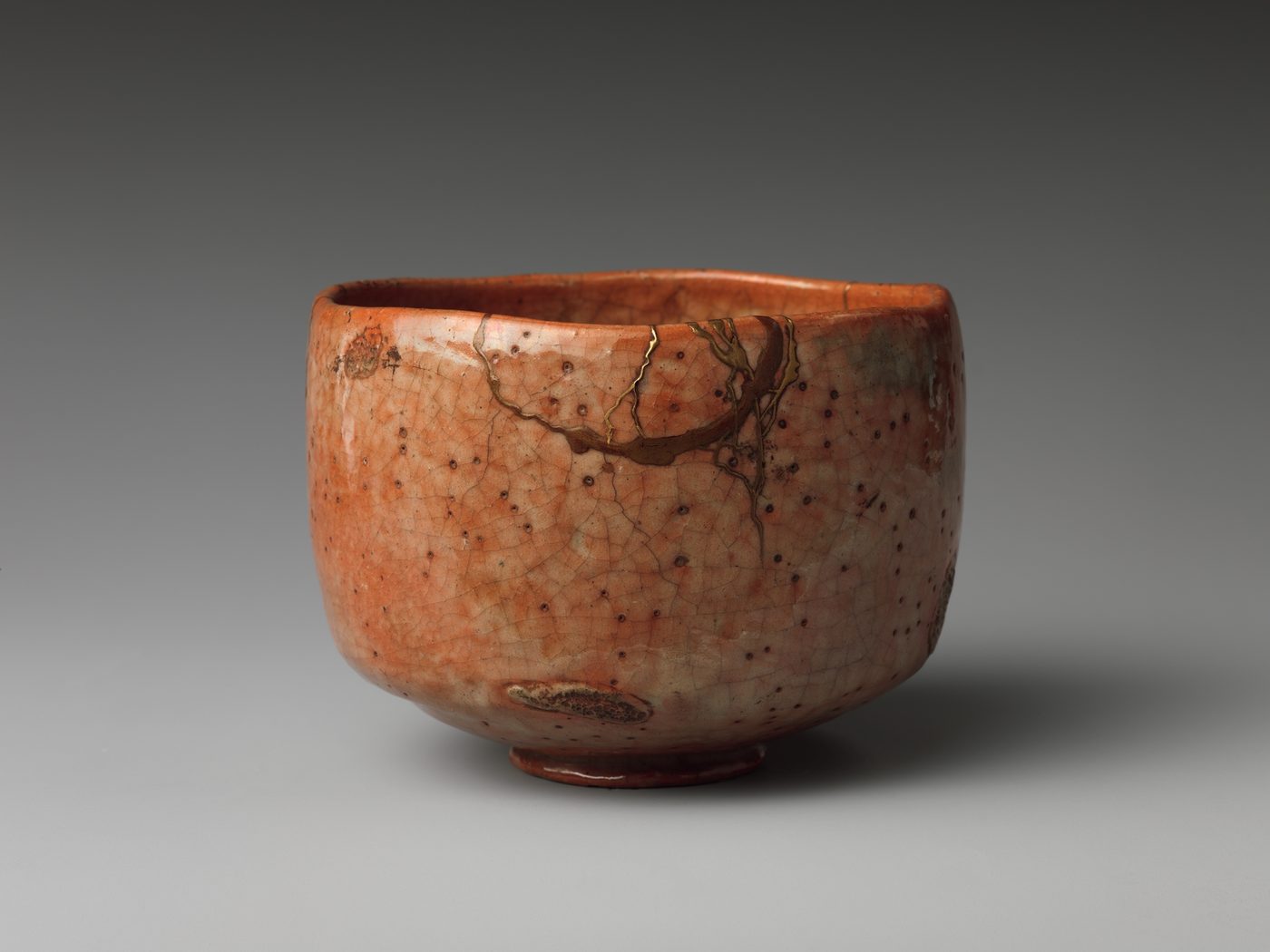楽茶碗（メトロポリタン美術館 オープンアクセス）